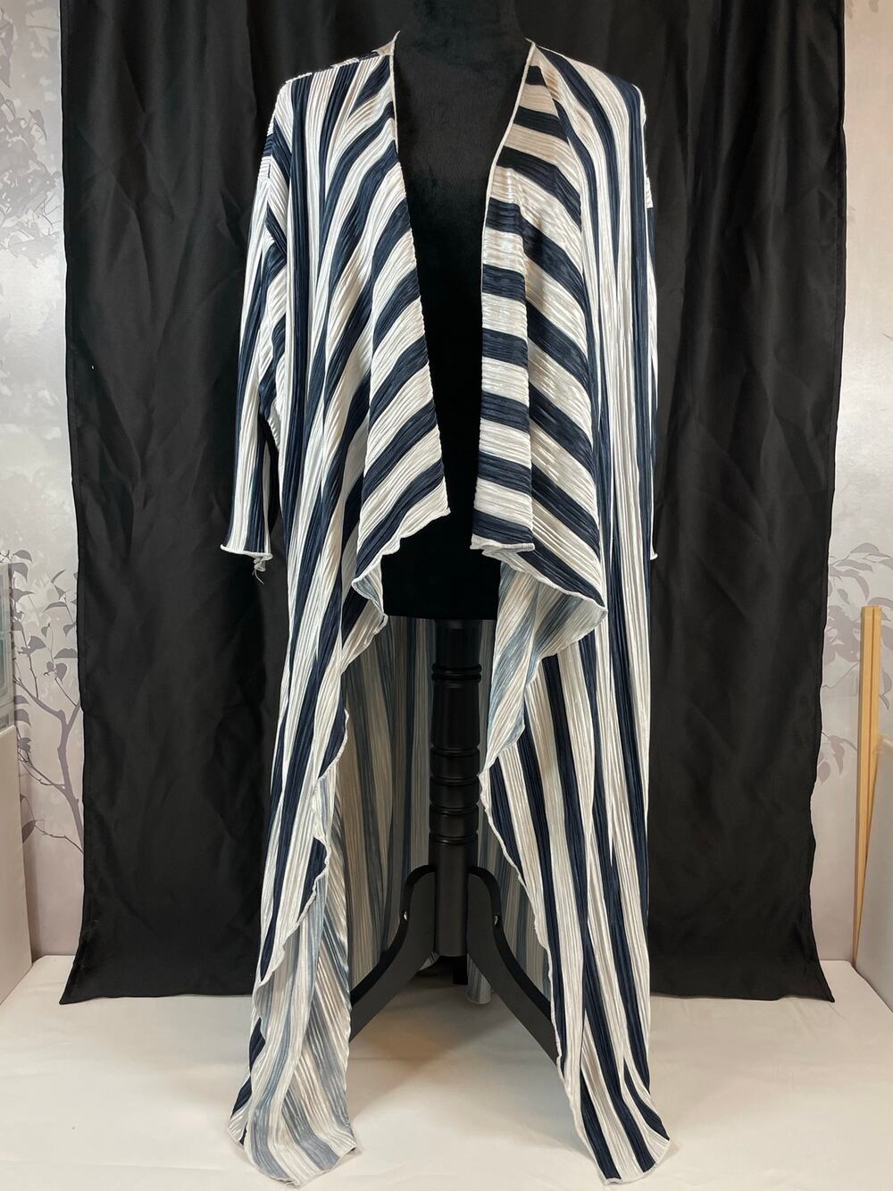 LuLaRoe Pleated Striped Duster Kimono Cardigan Navy Blue White L Coastal Boho
